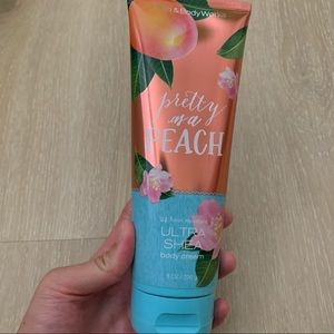 Bath & Body Works Pretty as a Peach Body Cream